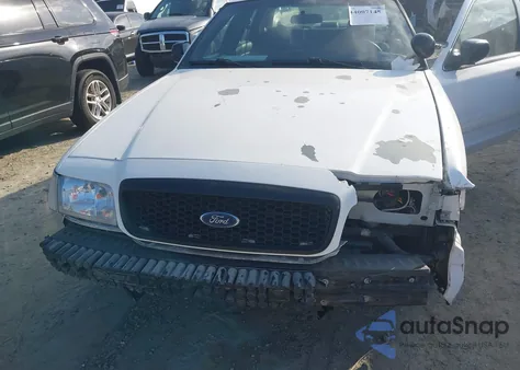 2009 Ford Crown Victoria Police/Police Interceptor z USA, uszkodzony, nr VIN 2FAHP71V39X149167